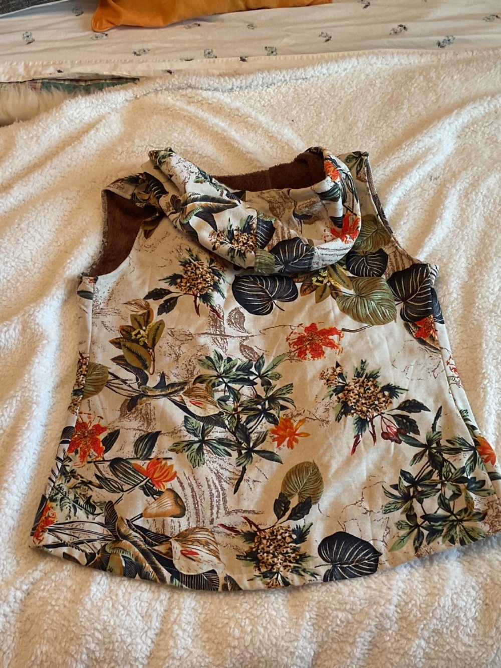 Vest - Picture 4 of 4